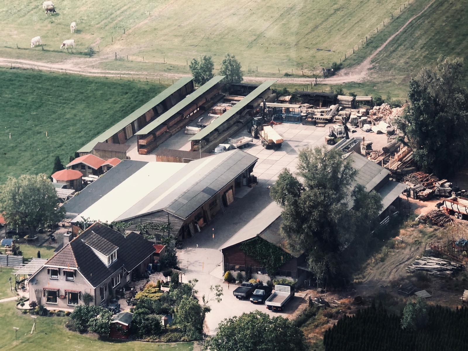 Luchtfoto Houthandel Bullinga